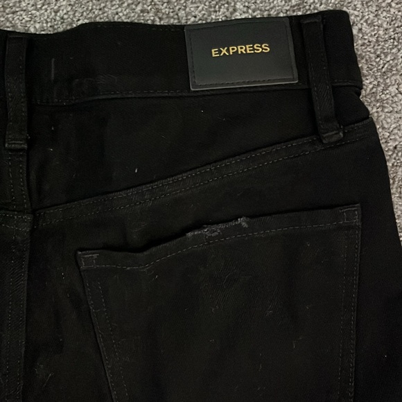 Express - Picture 9 of 11